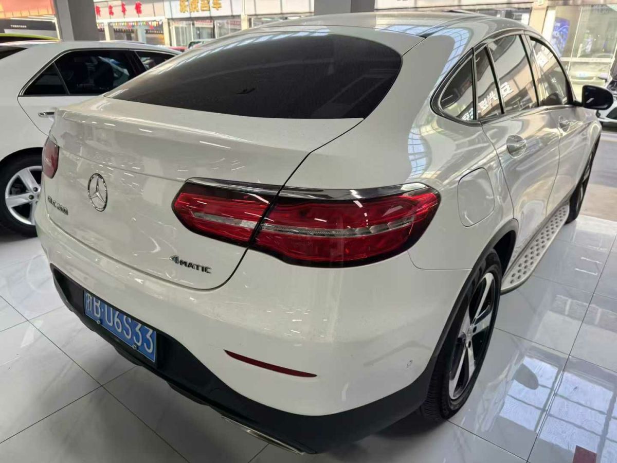 奔馳 奔馳C級  2019款 C 300 轎跑車圖片