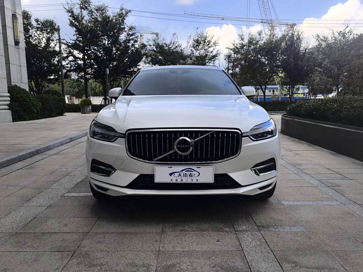 2020年4月沃爾沃 XC60  2020款 T5 四驅(qū)智逸豪華版