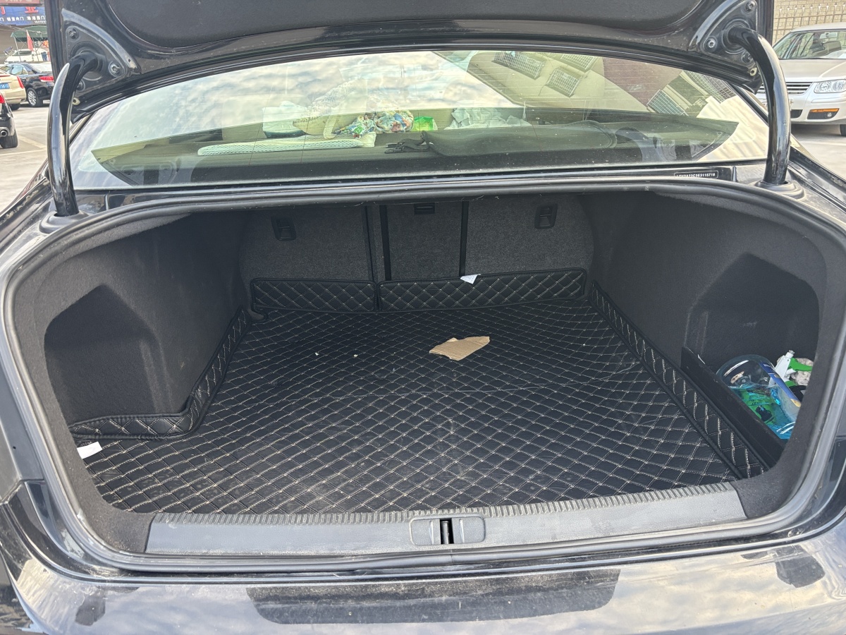 大眾 邁騰  2013款 1.8TSI 領(lǐng)先型圖片