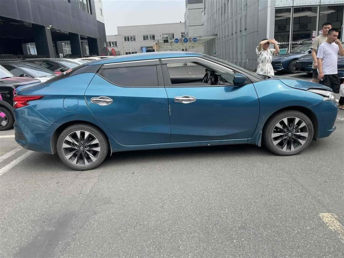 日產(chǎn) LANNIA 藍鳥  2016款 1.6L CVT智酷版圖片