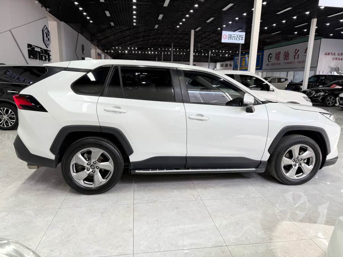 豐田 RAV4榮放  2022款 2.0L CVT兩驅(qū)風尚Plus版圖片