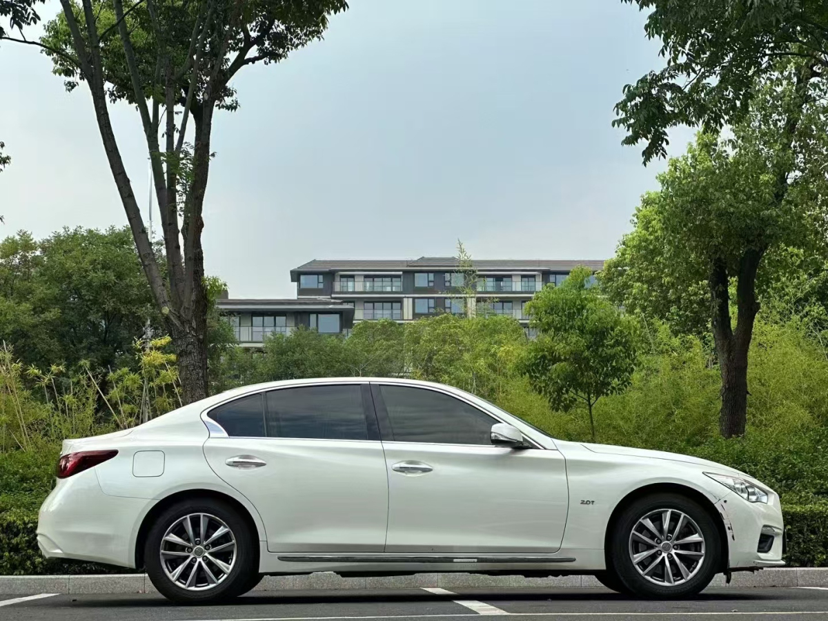 英菲尼迪 Q50L  2016款 Q50L 2.0T 悅享版圖片