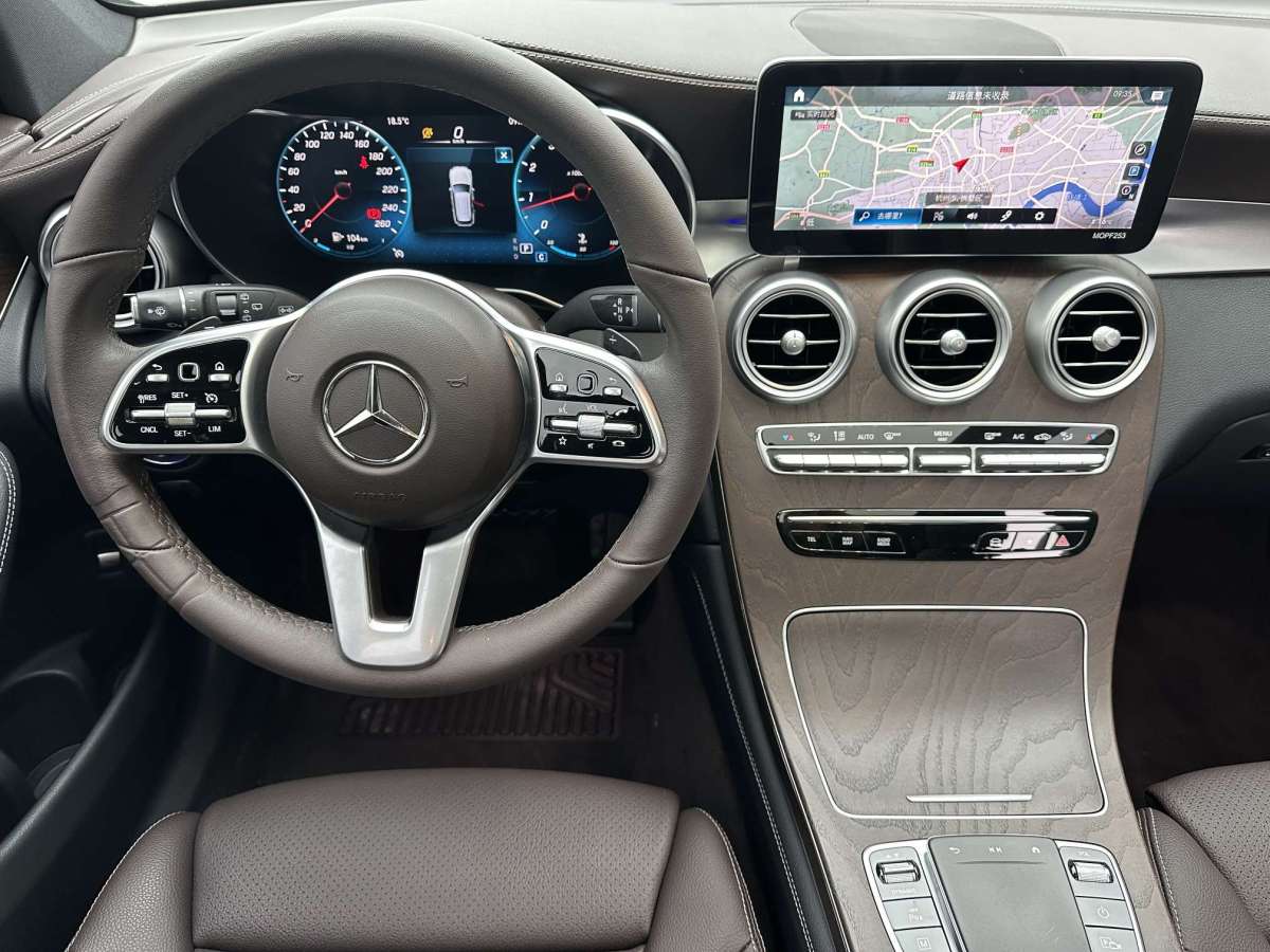 2021年6月奔馳 奔馳GLC  2021款 GLC 260 L 4MATIC 豪華型