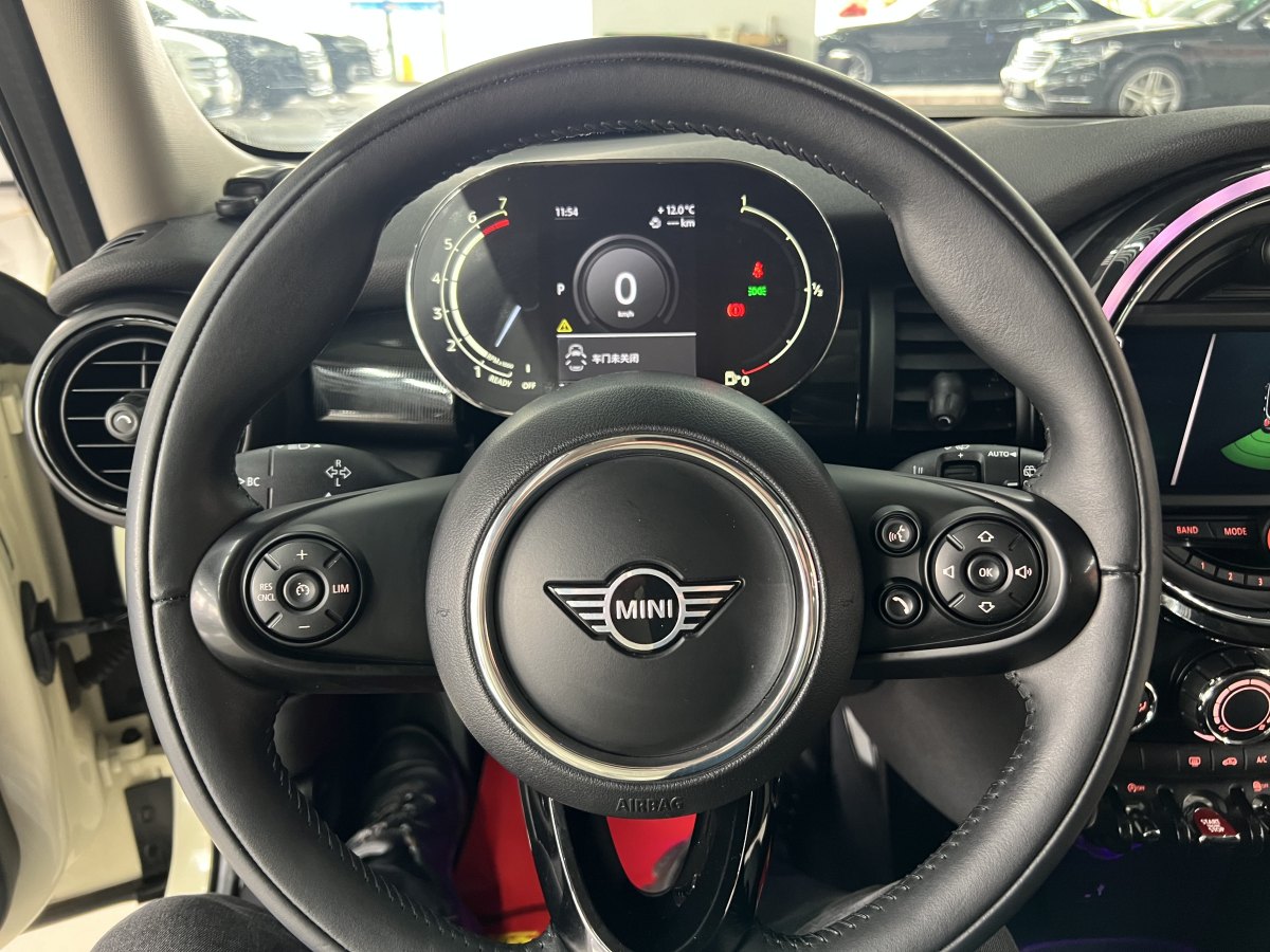 MINI MINI  2021款 1.5T COOPER 經(jīng)典派 五門版圖片