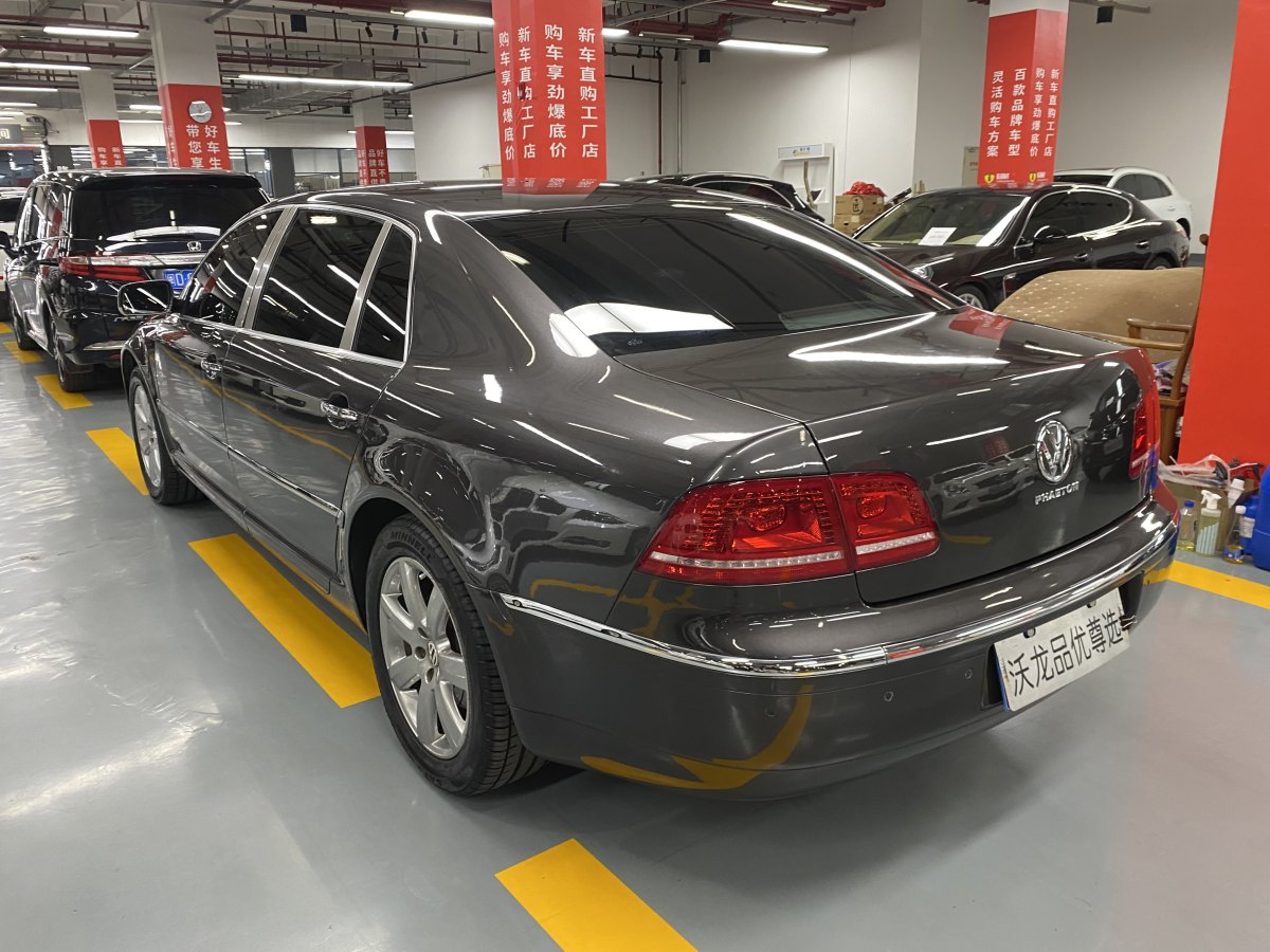 大眾 輝騰  2011款 3.6L V6 5座加長(zhǎng)舒適版圖片