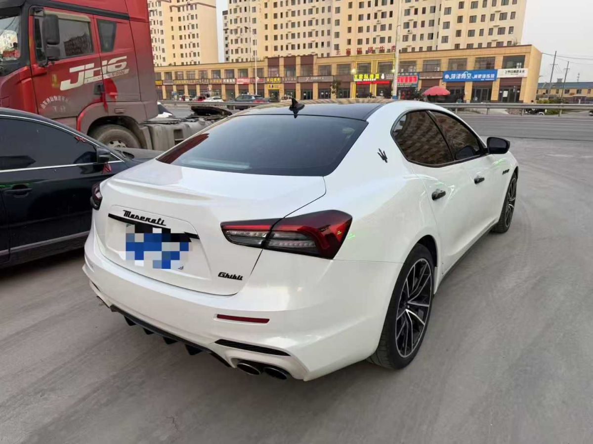 瑪莎拉蒂 Ghibli  2017款 3.0T 標(biāo)準(zhǔn)版圖片