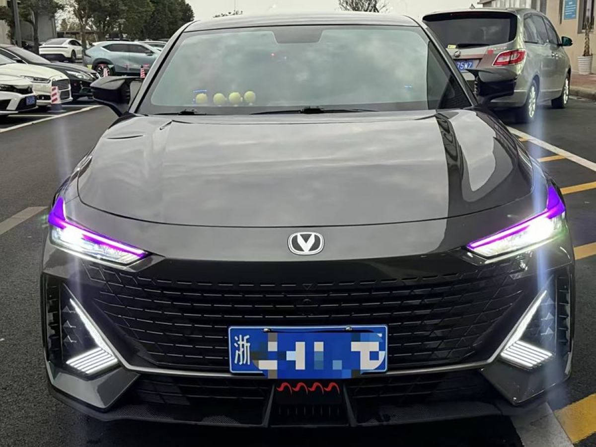 長安 長安UNI-V  2022款 1.5T 卓越型圖片