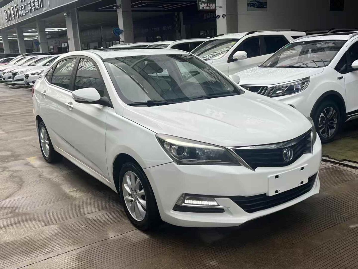 長(zhǎng)安 CS15  2017款 1.5L 手動(dòng)豪華天窗版圖片