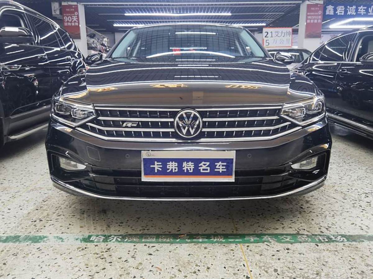 大眾 邁騰  2023款 200萬輛紀(jì)念版 330TSI DSG領(lǐng)先型圖片