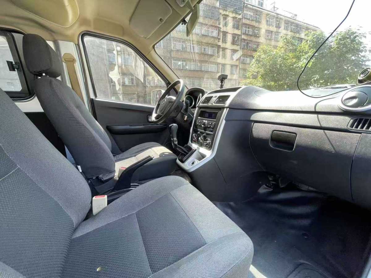 長安輕型車 睿行M70  2019款 1.5L舒適型9座國VI平頂背掀門DAM15KL圖片