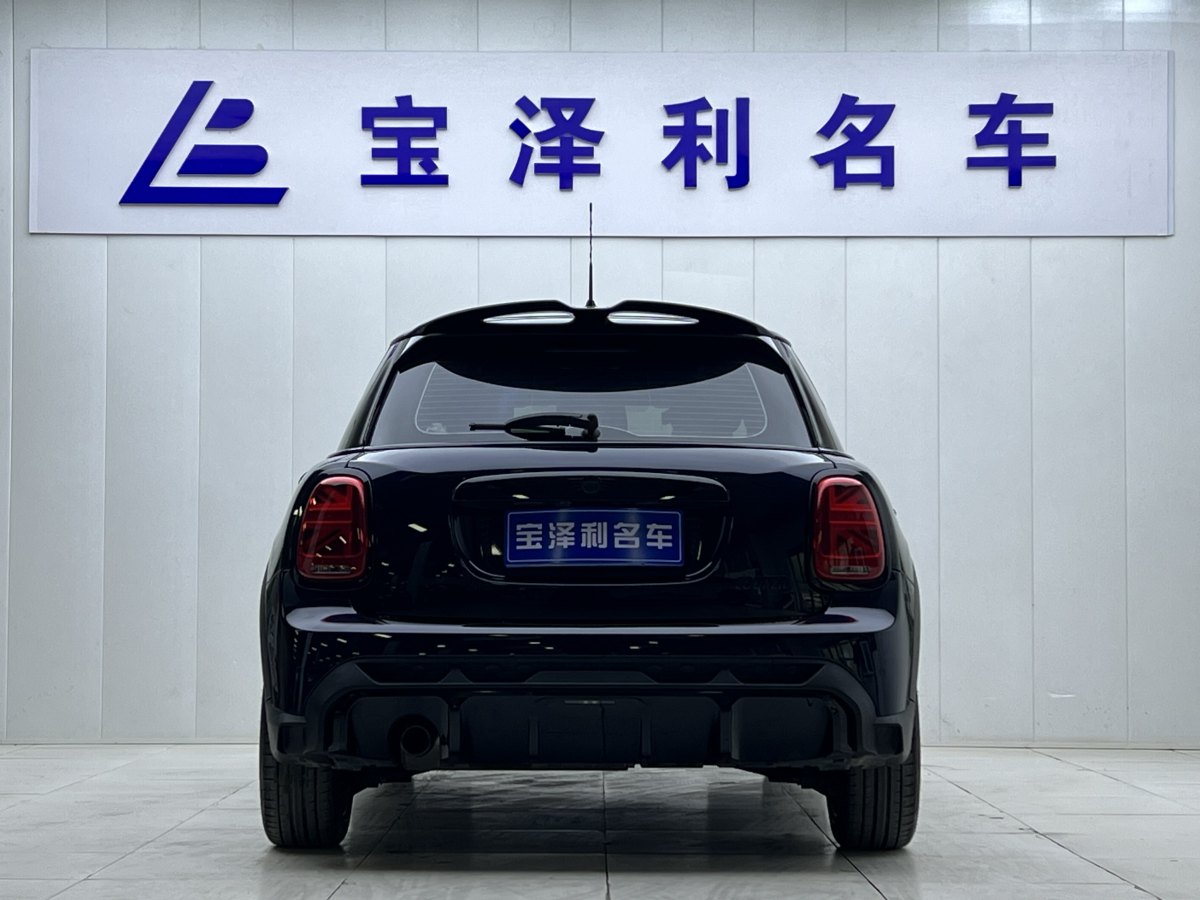 MINI MINI  2022款 1.5T COOPER 黑標特別版 五門版圖片