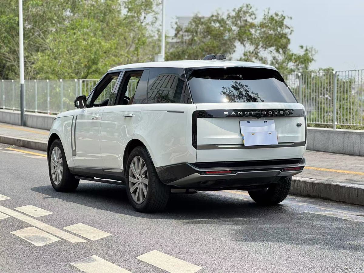 路虎 攬勝  2024款 3.0 L6 360PS 盛世版圖片