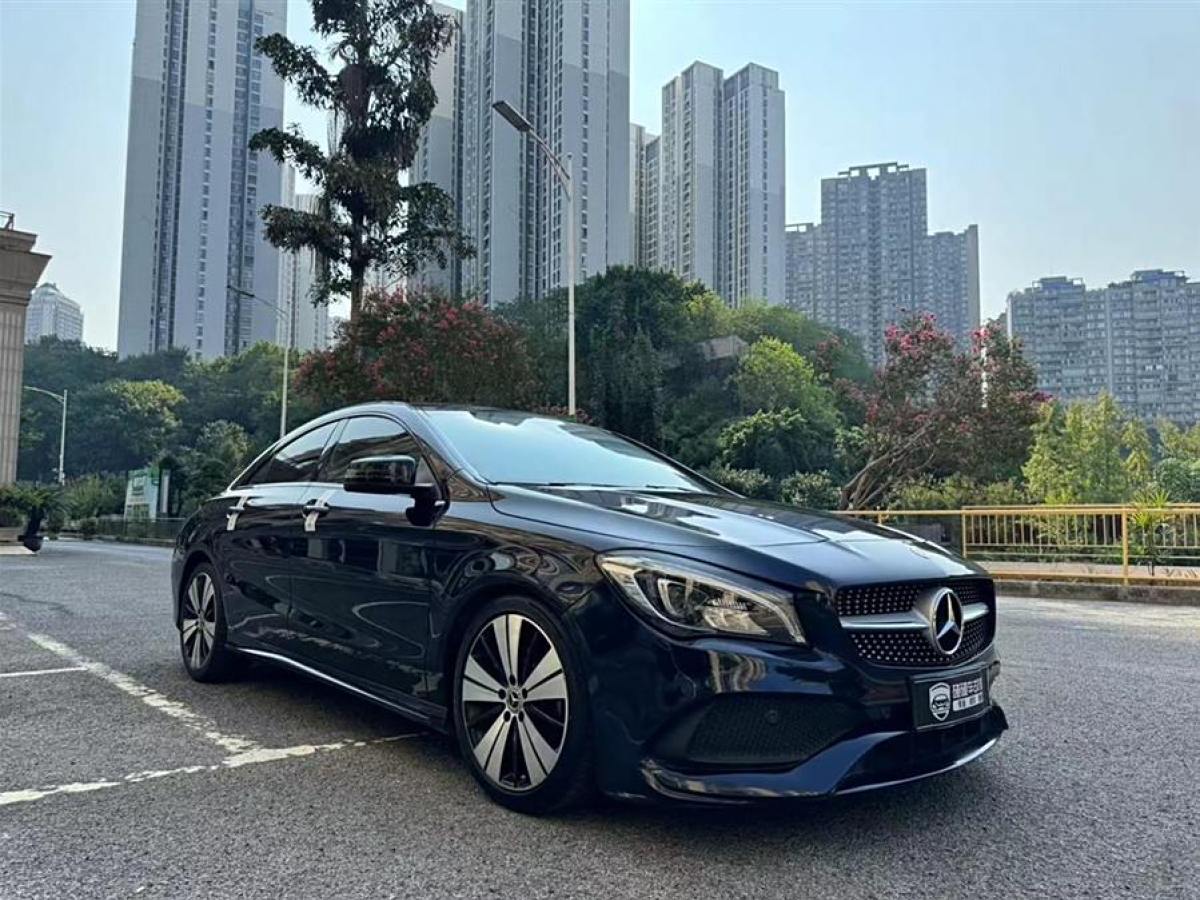 奔馳 奔馳CLA級(jí)  2018款 CLA 200 時(shí)尚型圖片