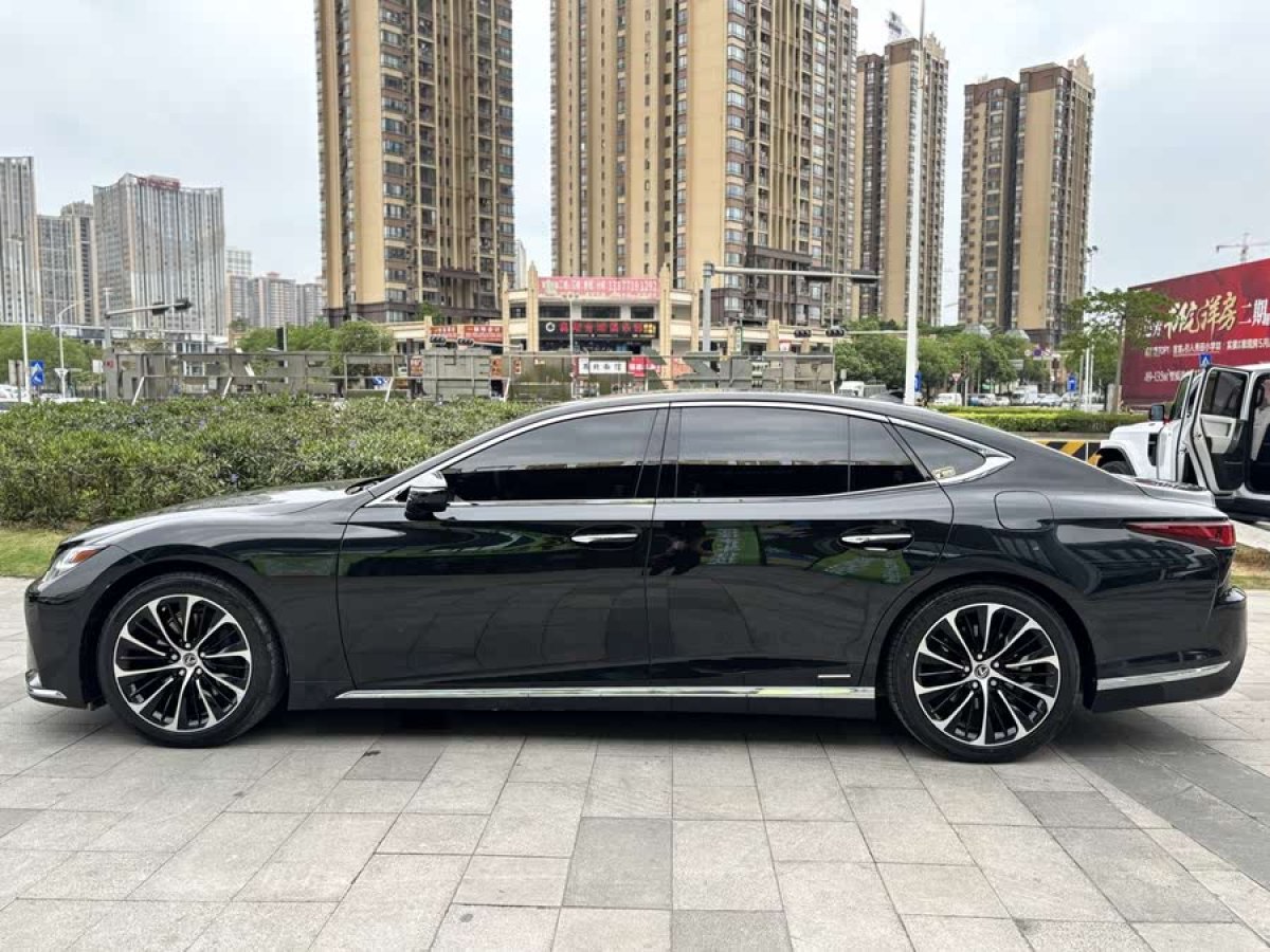 雷克薩斯 LS  2021款 500h 行政版圖片