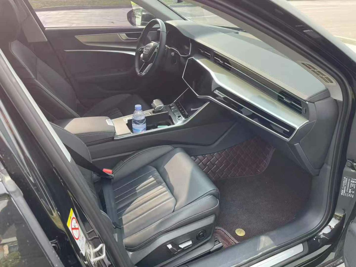 奧迪 奧迪A6L  2024款 40 TFSI 豪華動(dòng)感型圖片