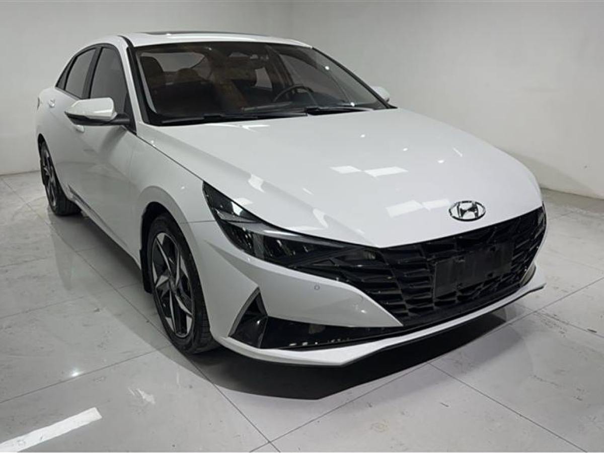 2021年6月現(xiàn)代 伊蘭特  2021款 1.5L LUX尊貴版