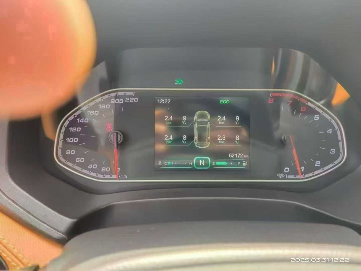 比亞迪 元  2017款 1.5L 手動全景天窗版圖片
