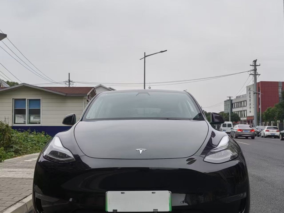 特斯拉 Model 3  2021款 改款 標(biāo)準(zhǔn)續(xù)航后驅(qū)升級(jí)版圖片