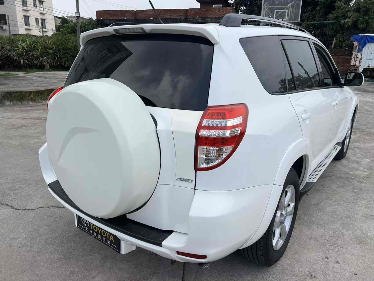 豐田 RAV4榮放  2009款 2.4L 自動(dòng)豪華版圖片
