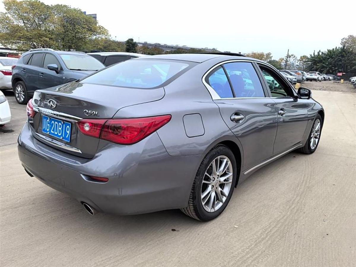 英菲尼迪 Q50L  2016款 2.0T 進(jìn)取版圖片