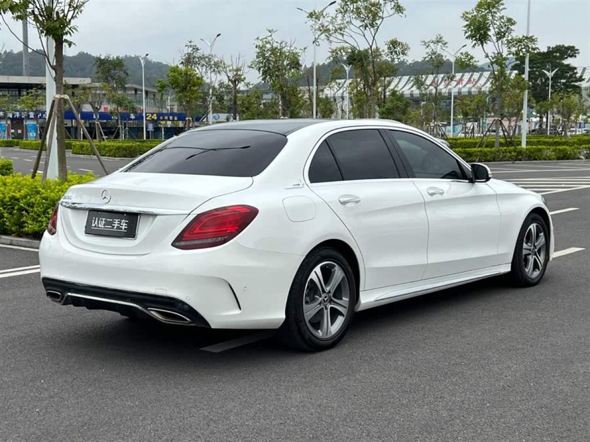奔馳 奔馳C級(jí)  2019款 改款 C 260 L 運(yùn)動(dòng)版圖片