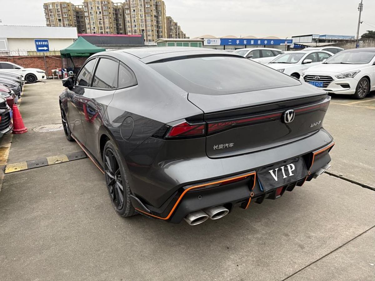 長(zhǎng)安 長(zhǎng)安UNI-V  2023款 1.5T 運(yùn)動(dòng)版圖片