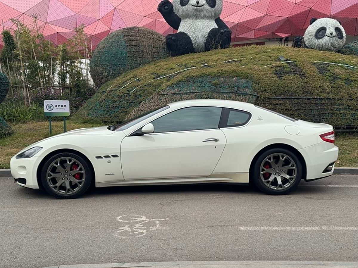 瑪莎拉蒂 GranTurismo  2007款 4.2L 標(biāo)準(zhǔn)版圖片