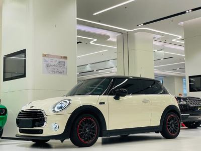 2020年9月 MINI COUNTRYMAN 1.5T COOPER 經(jīng)典派圖片