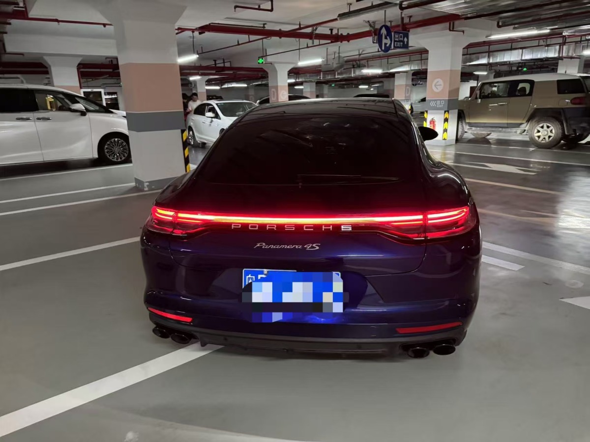 保時(shí)捷 Panamera  2022款 Panamera 4S 行政加長(zhǎng)版 2.9T圖片