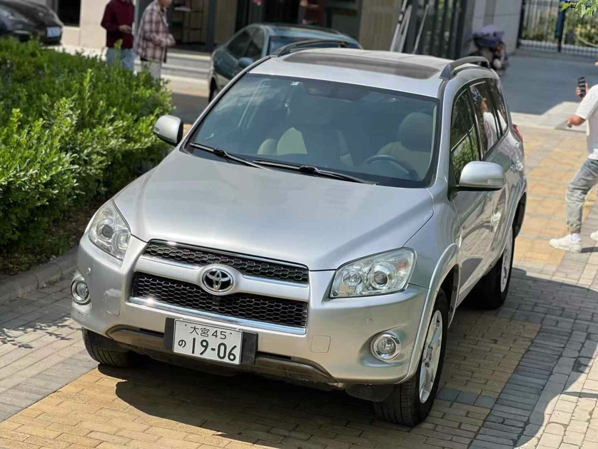 豐田 RAV4榮放  2012款 炫裝版 2.0L 手動四驅(qū)圖片