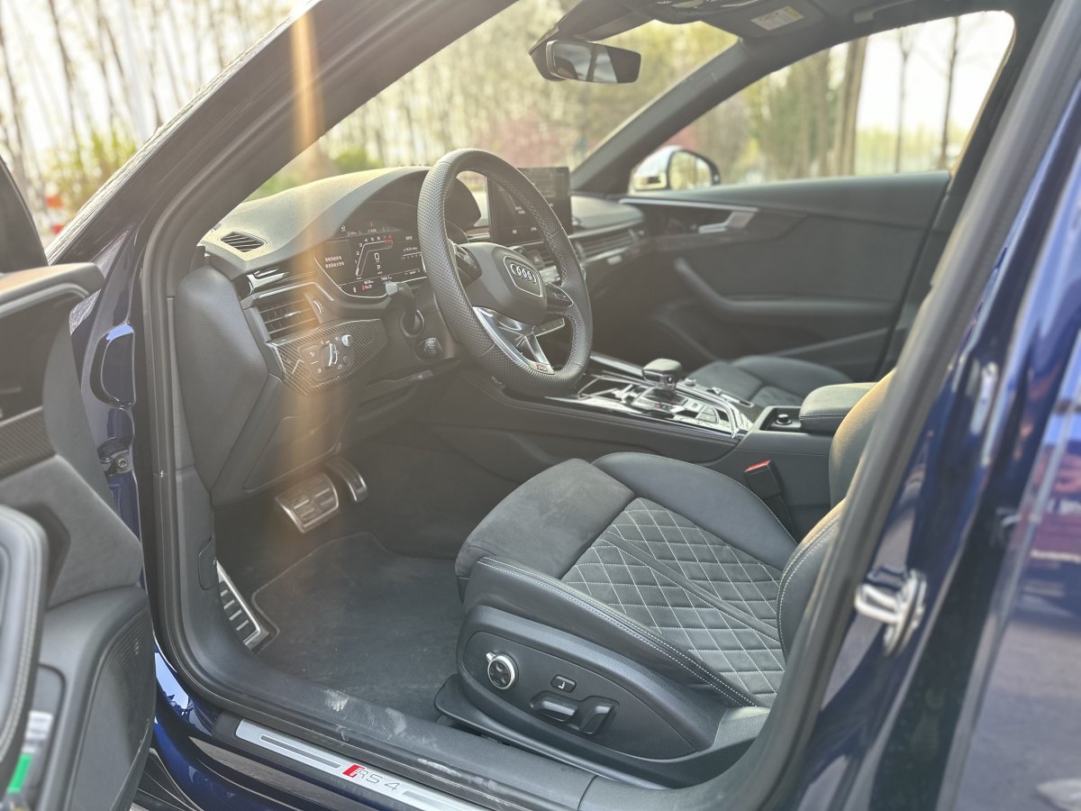 奥迪 奥迪RS 4  2023款 RS4 Avant 常规版图片