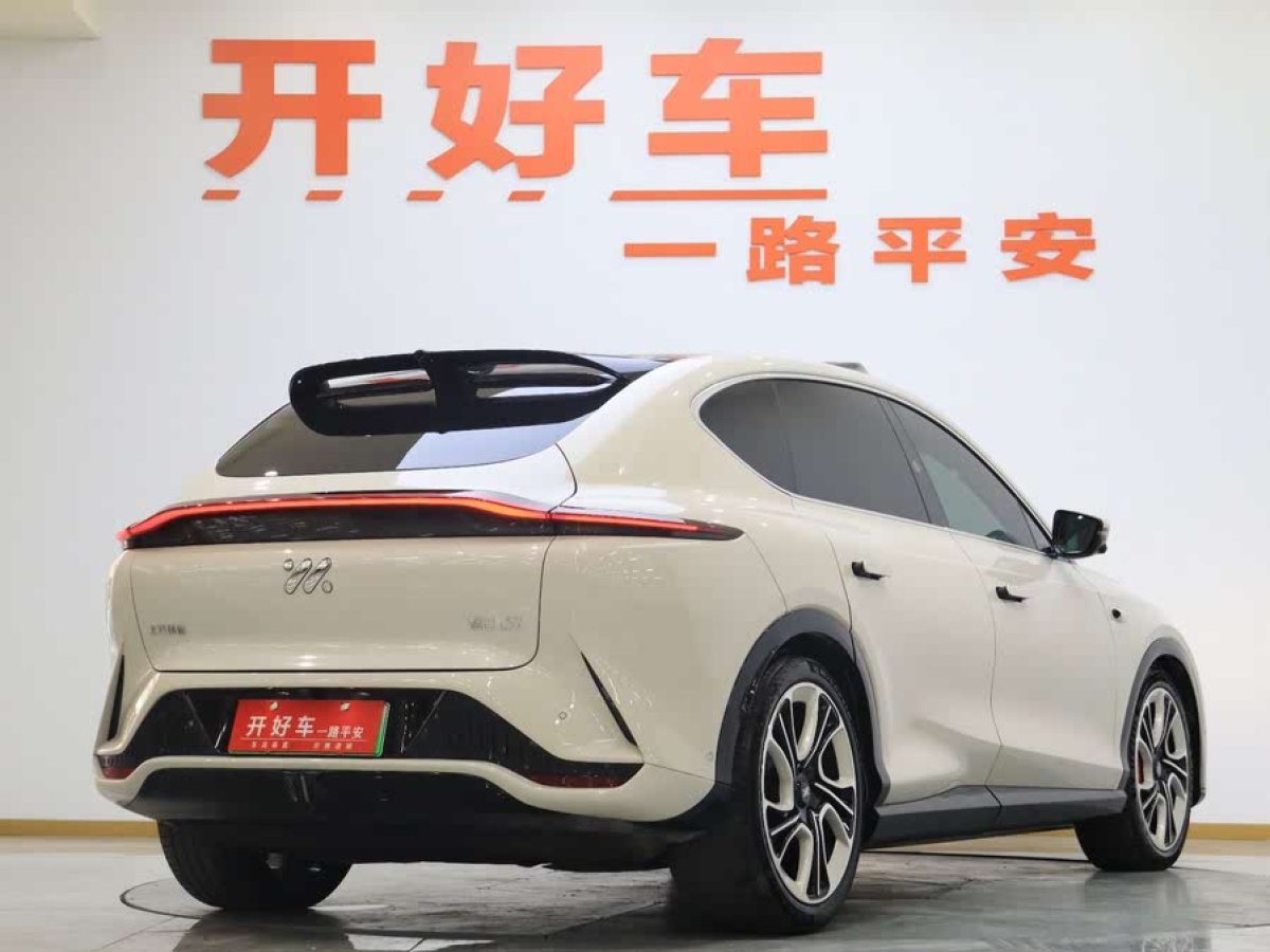 智己 智己LS7  2023款 100kWh Pro四驅(qū)版圖片
