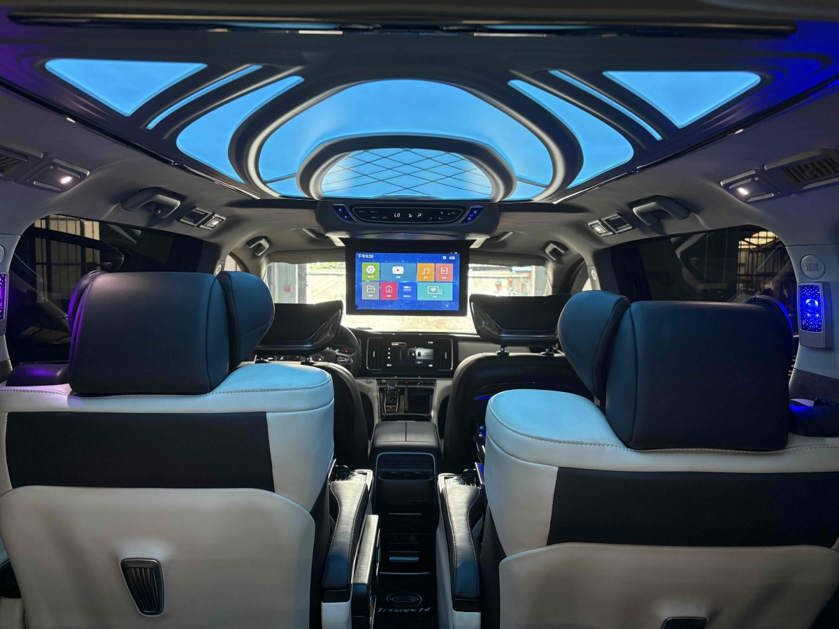 廣汽傳祺 M8  2024款 領(lǐng)秀系列 390T 尊享版圖片