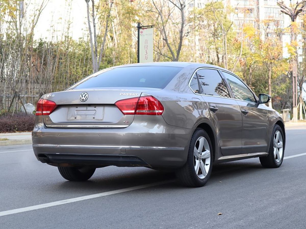 大眾 帕薩特  2014款 1.8TSI DSG尊榮導(dǎo)航版圖片