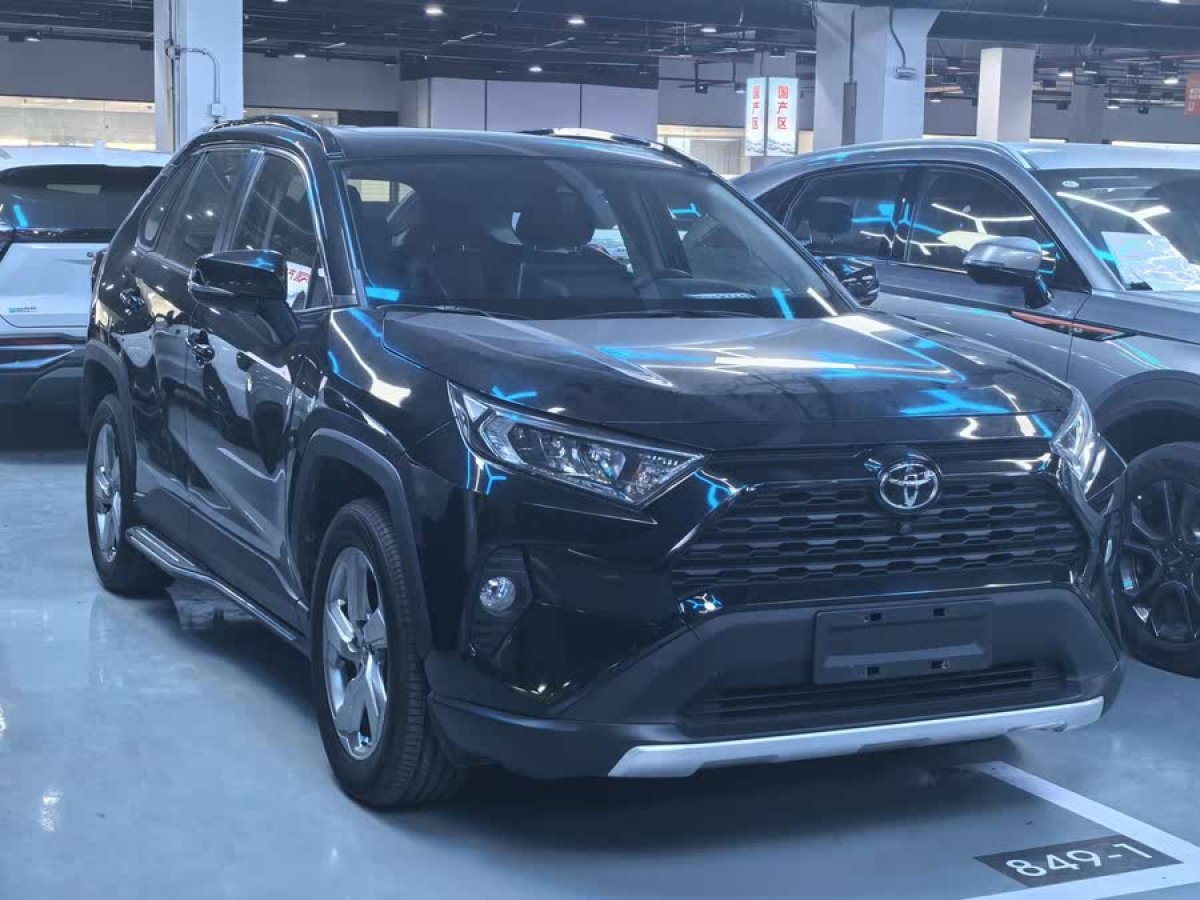 豐田 RAV4榮放  2020款 2.0L CVT兩驅(qū)風(fēng)尚版圖片