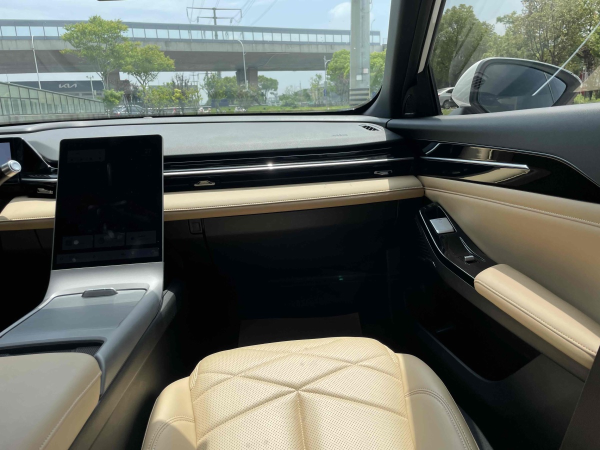2023年10月銀河 銀河L6  2024款 125km 創(chuàng)想版