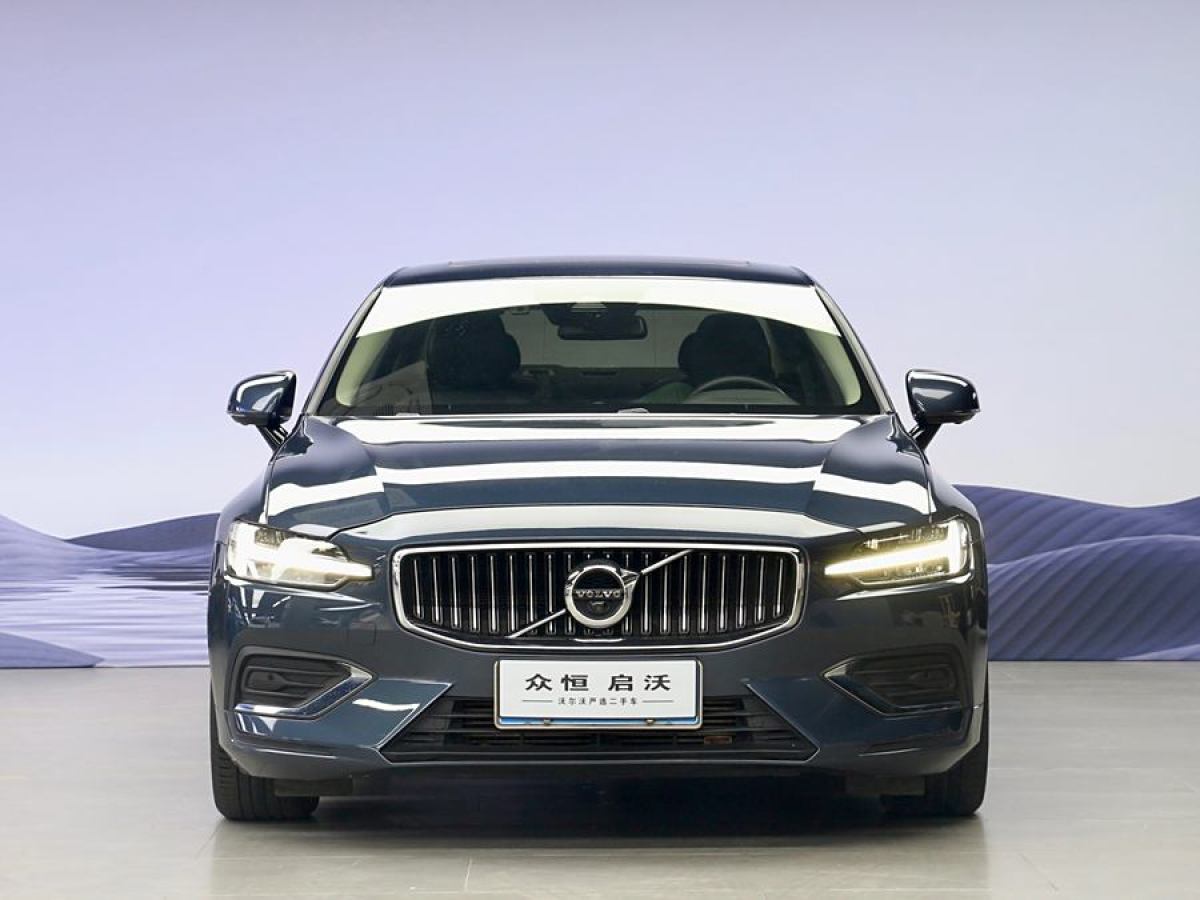 2020年10月沃爾沃 S60L  2020款 T4 智逸豪華版