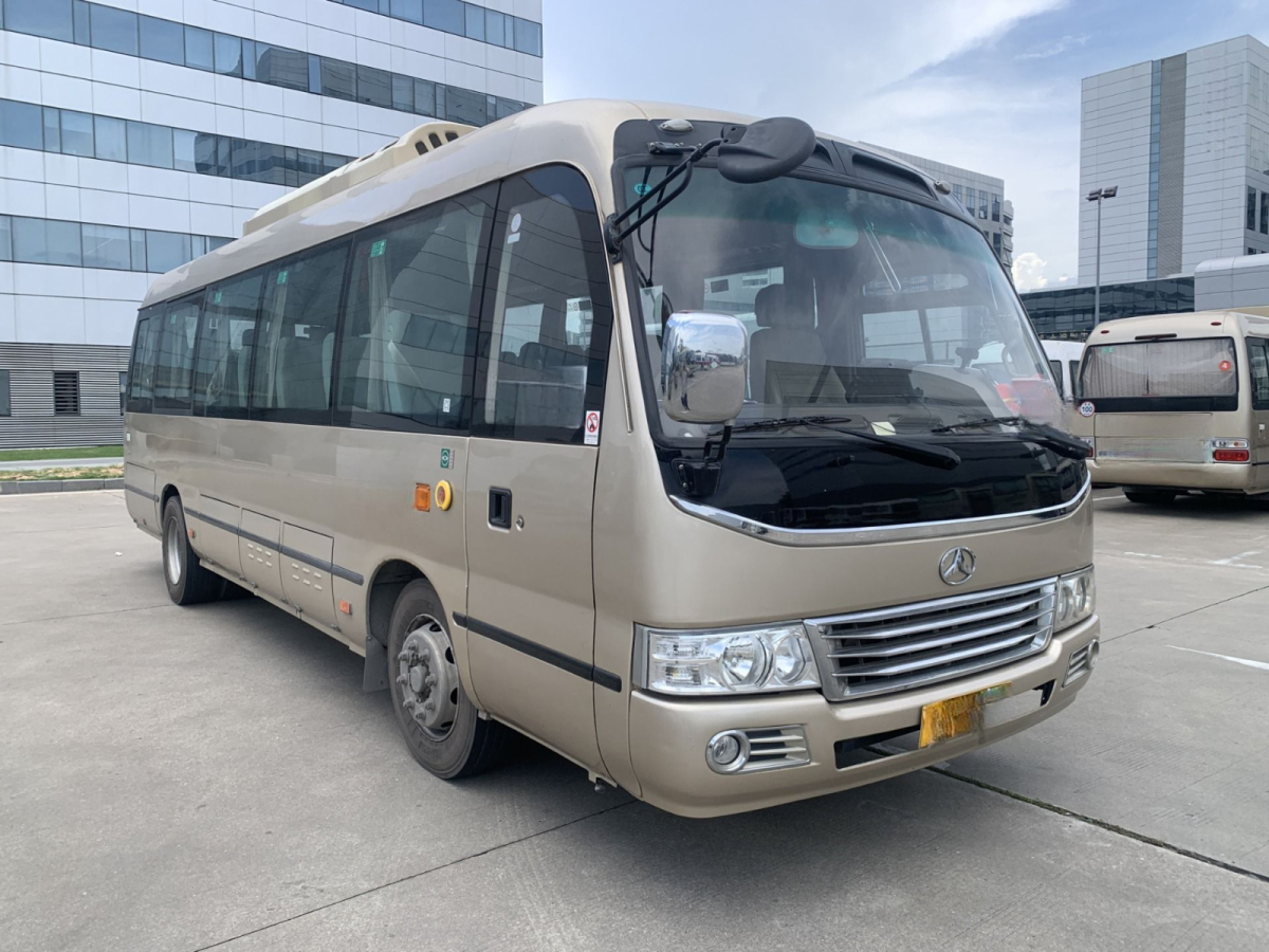 粵牌有公告27座江鈴晶馬寧德時(shí)代純電旅游車圖片