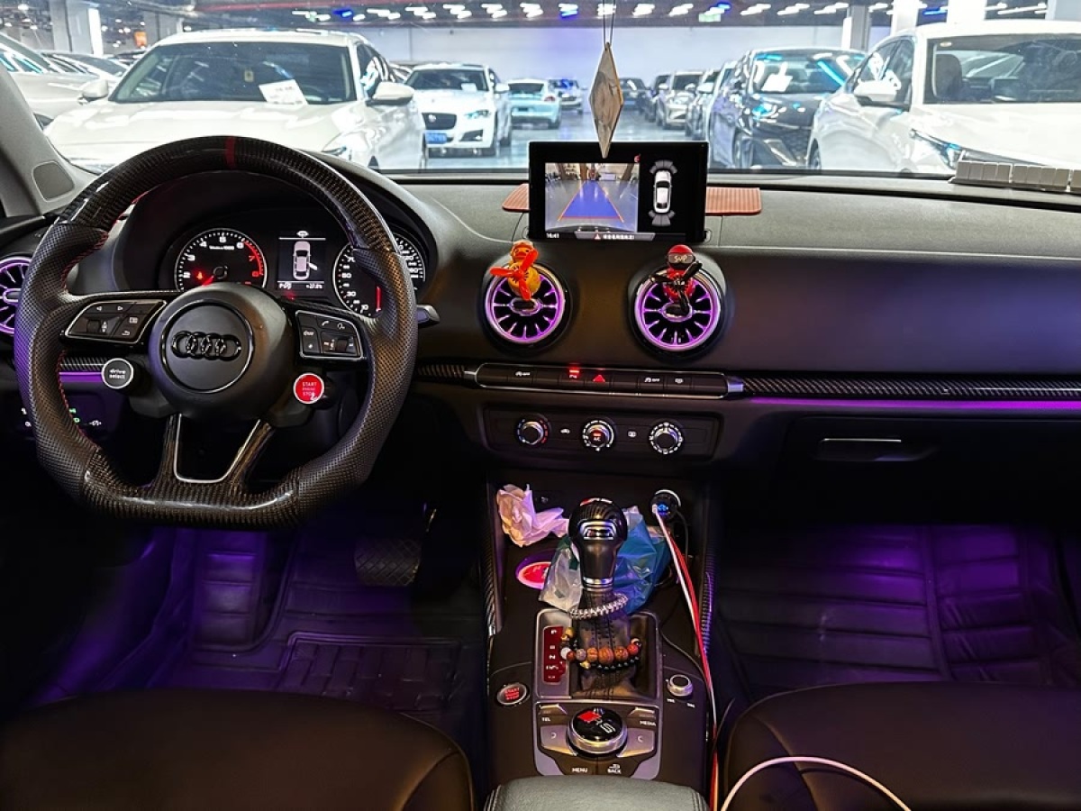 奧迪 奧迪A3  2018款 30周年年型 Limousine 35 TFSI 時尚型圖片