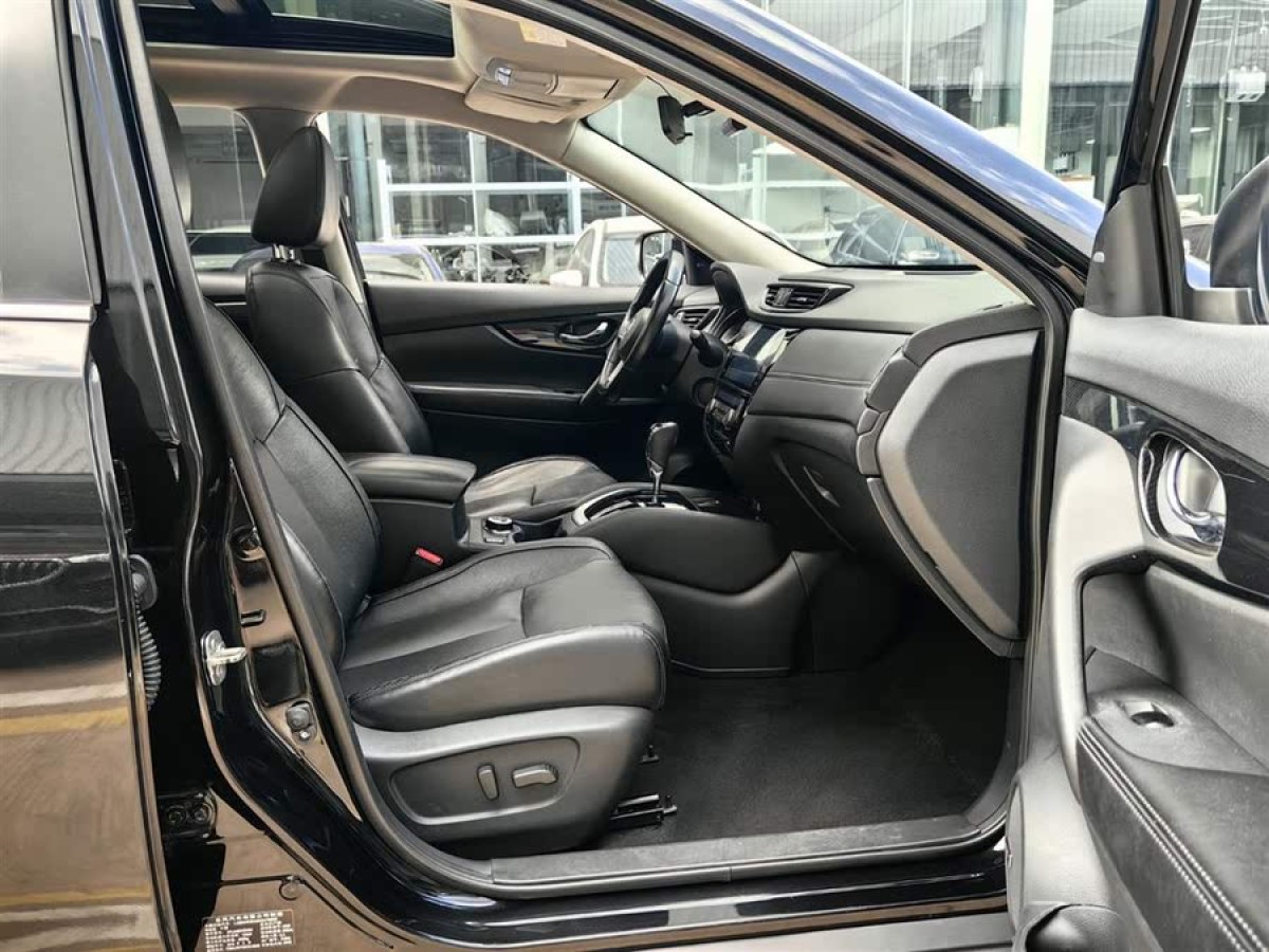 日產(chǎn) 奇駿  2019款 2.0L CVT舒適版 2WD圖片