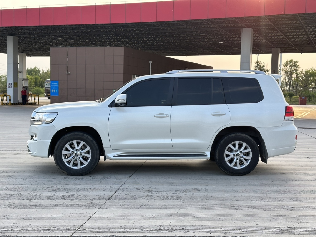 豐田 蘭德酷路澤  2016款 4.0L 中東版圖片