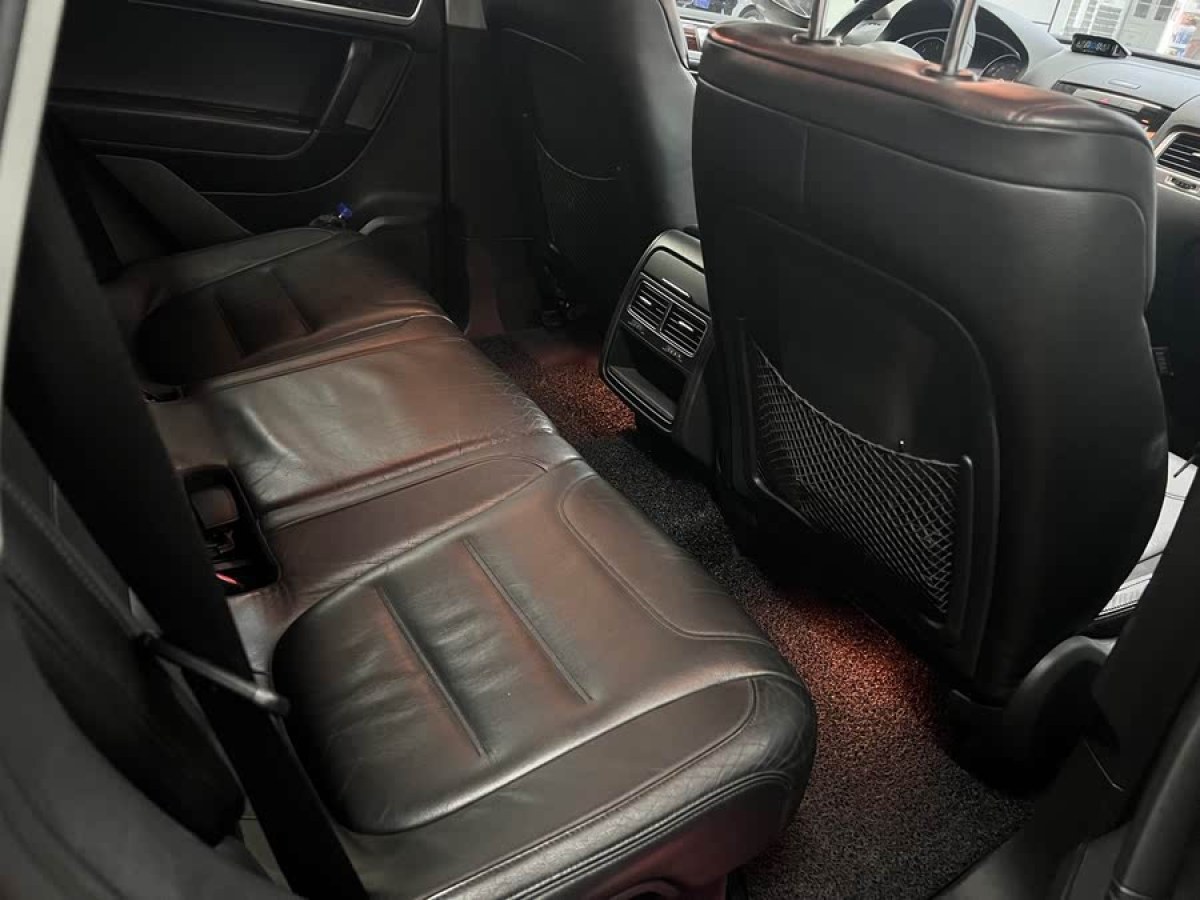 大眾 途銳  2011款 3.0TDI 柴油標(biāo)配型圖片