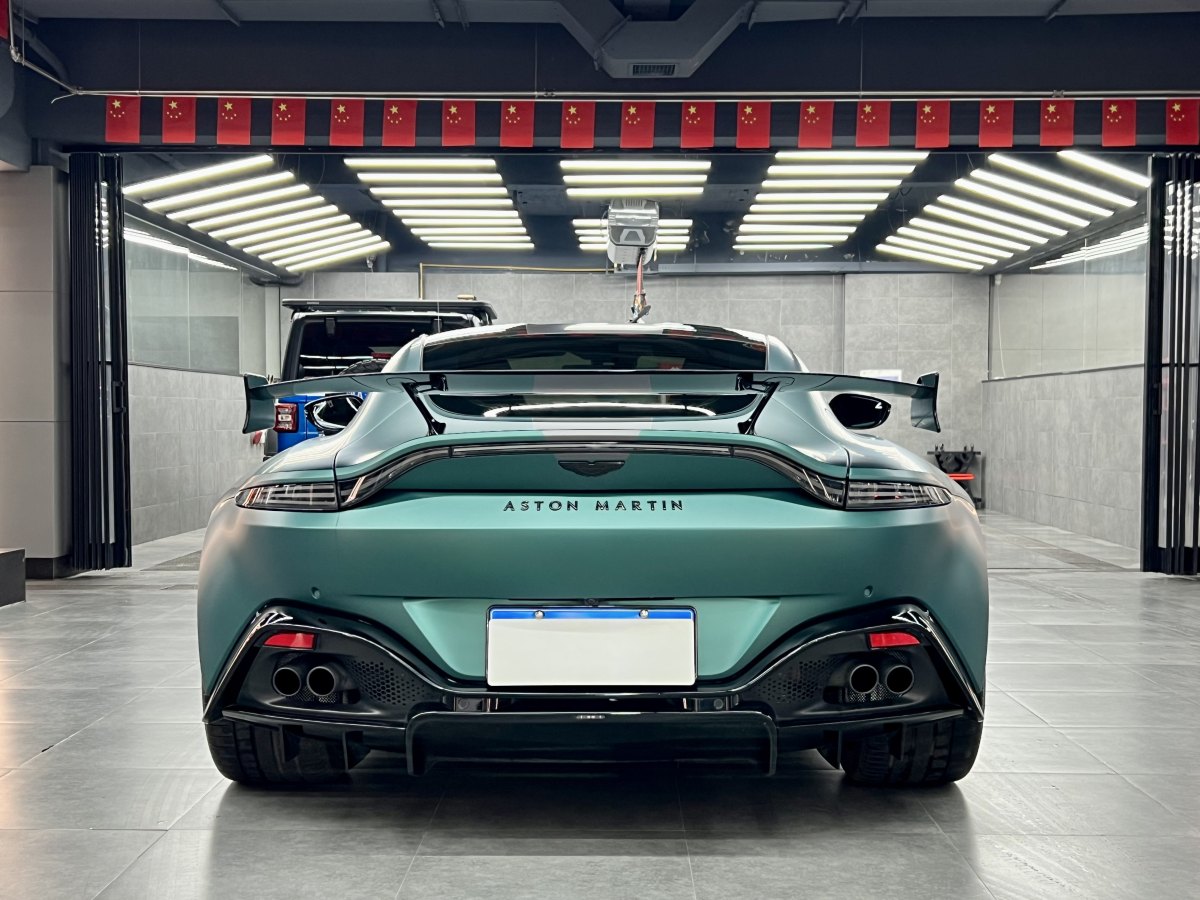 阿斯顿·马丁 V8 Vantage  2023款 4.0T V8 F1 Edition Coupe图片