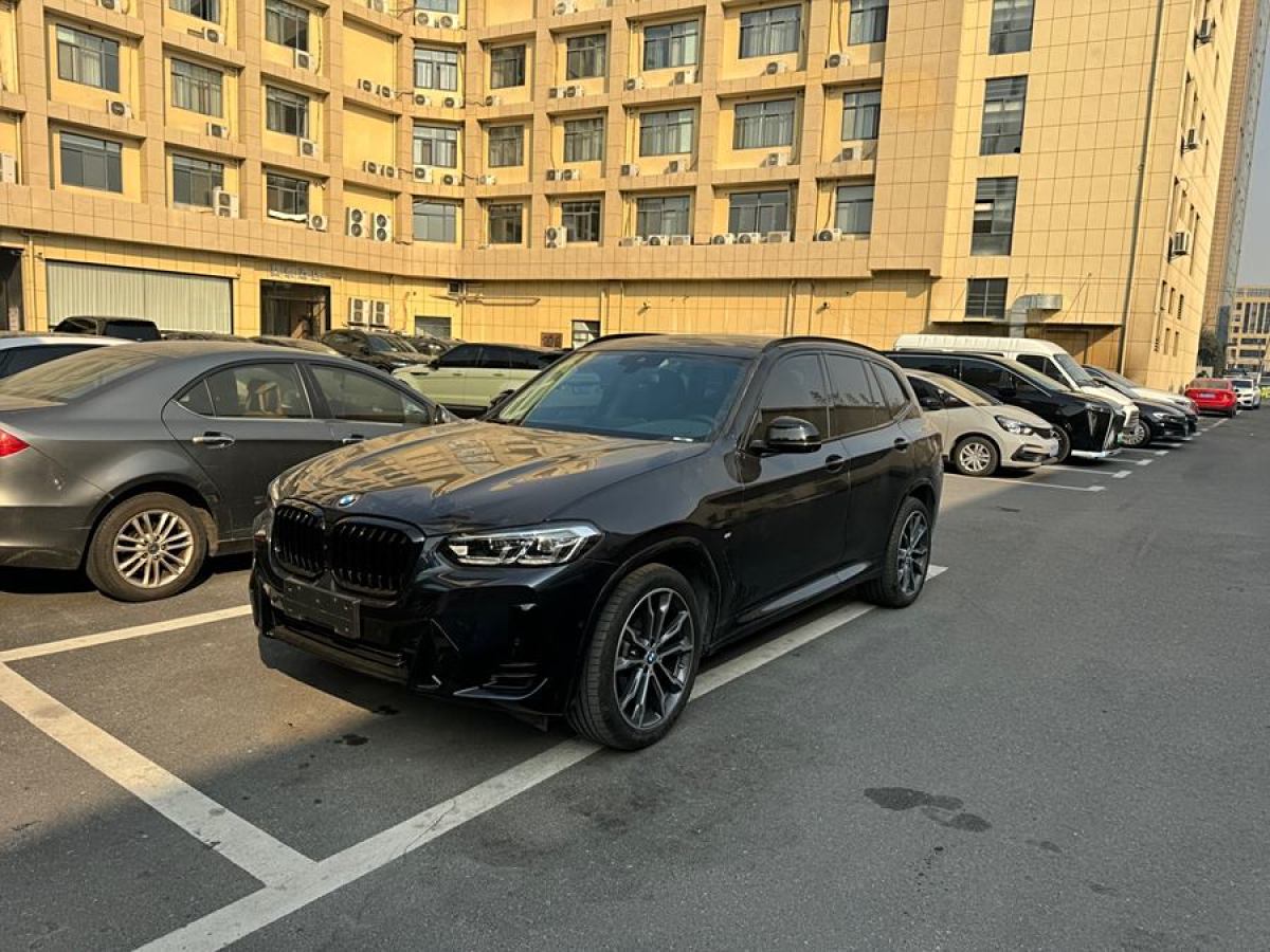 寶馬 寶馬X3  2023款 xDrive30i 領(lǐng)先型 M曜夜套裝圖片