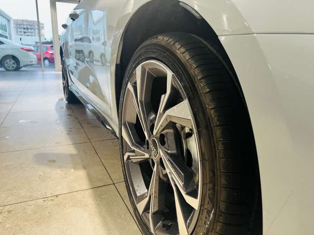 奧迪 奧迪A3  2025款 Sportback 35TFSI 飛馳尊享型圖片