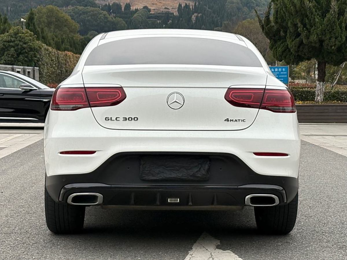 奔馳 奔馳GLC  2022款 改款 GLC 300 4MATIC 轎跑SUV圖片