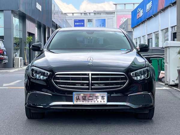 奔驰 奔驰E级  2021款 E 300 L 豪华型