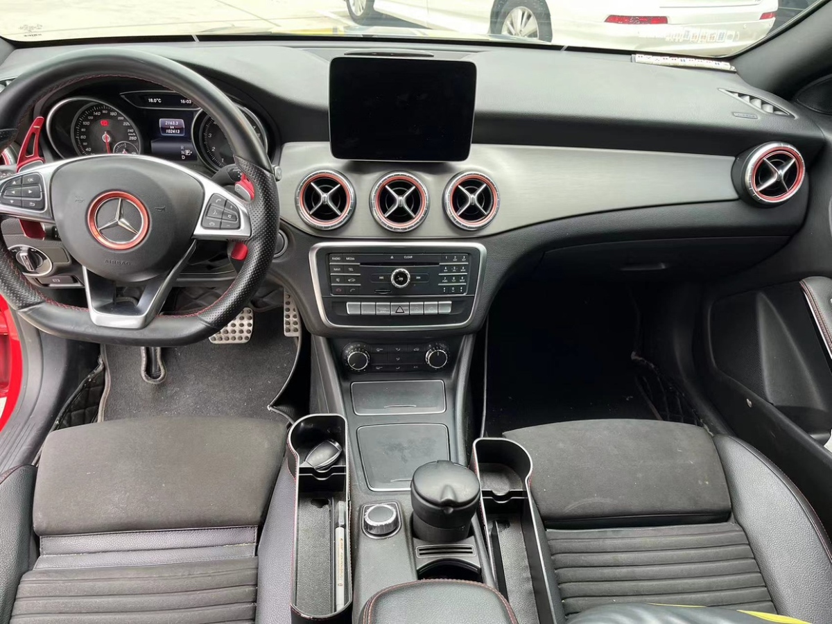 奔驰 奔驰CLA级  2017款 改款 CLA 220 4MATIC图片