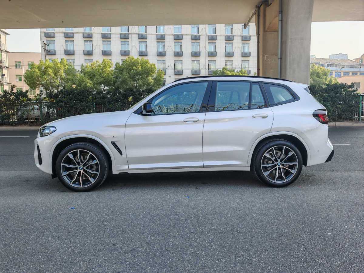 寶馬 寶馬X3  2023款 xDrive30i 領(lǐng)先型 M曜夜套裝圖片