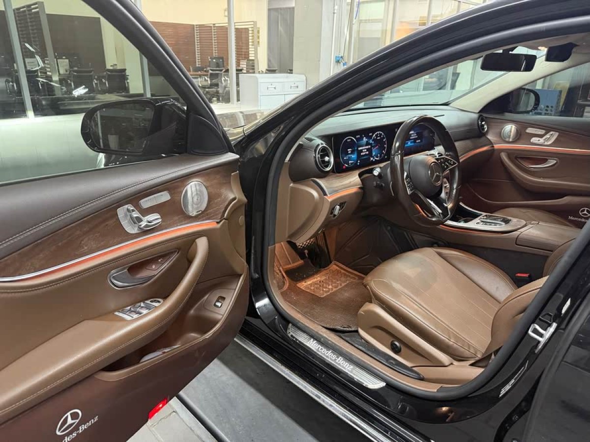 奔馳 奔馳E級(jí)  2021款 改款 E 300 L 豪華型圖片